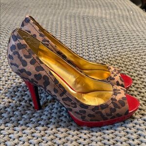 💥Candie's Leopard Print Peep-Toe Pumps with Red Platform